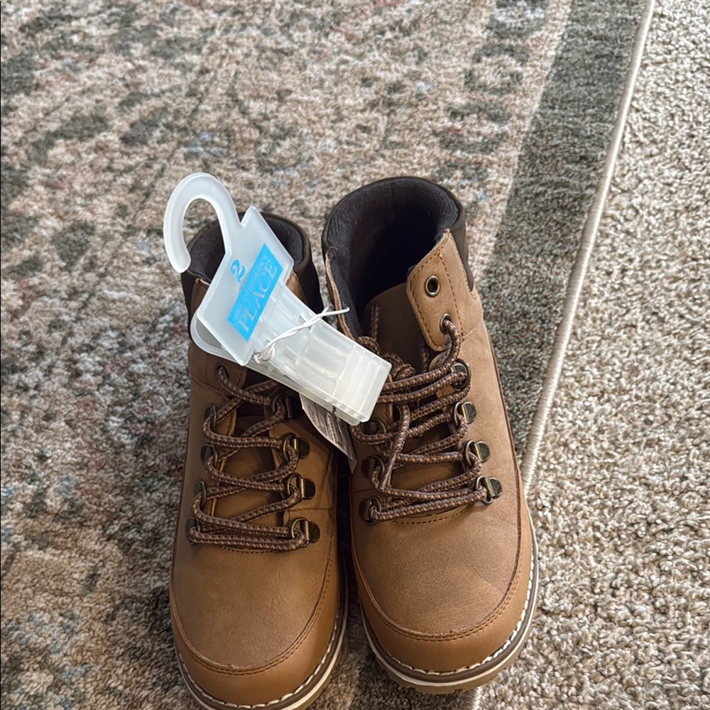 Children’s place Kids Brown Lace-Up Outdoor Boots size 2 in tan